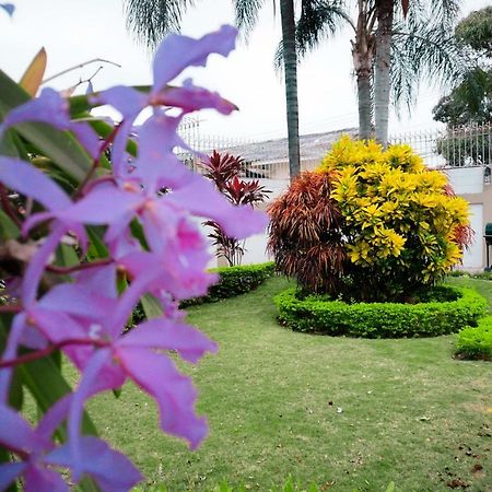 Urdesa Suites Hotel Guayaquil Exteriör bild