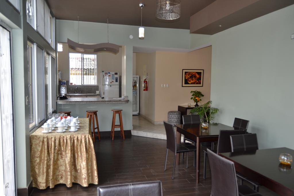 Urdesa Suites Hotel Guayaquil Exteriör bild