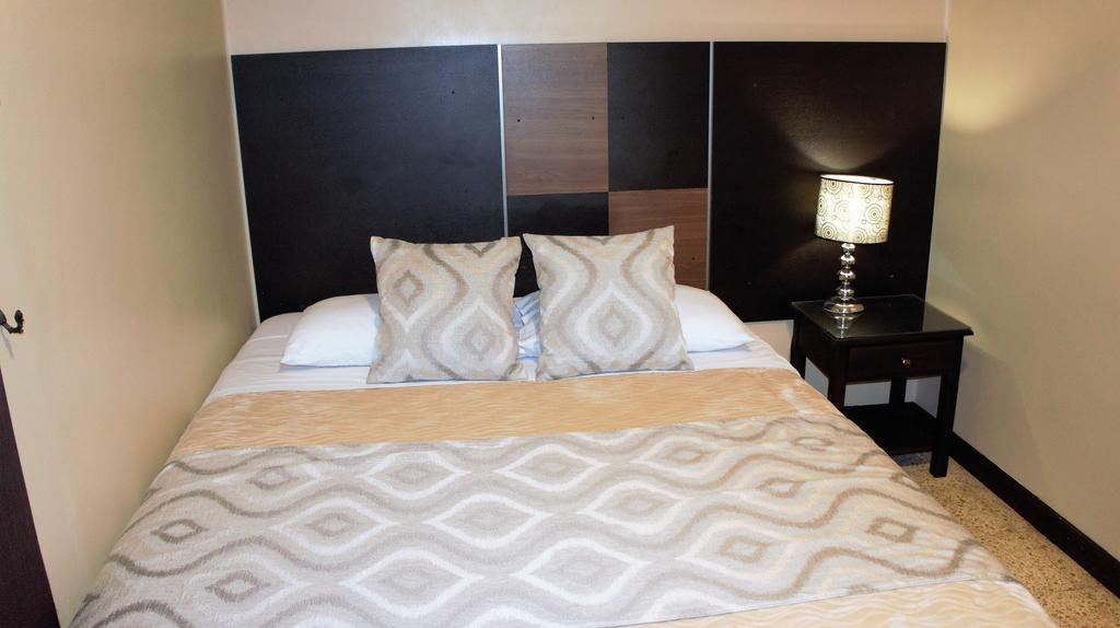 Urdesa Suites Hotel Guayaquil Exteriör bild