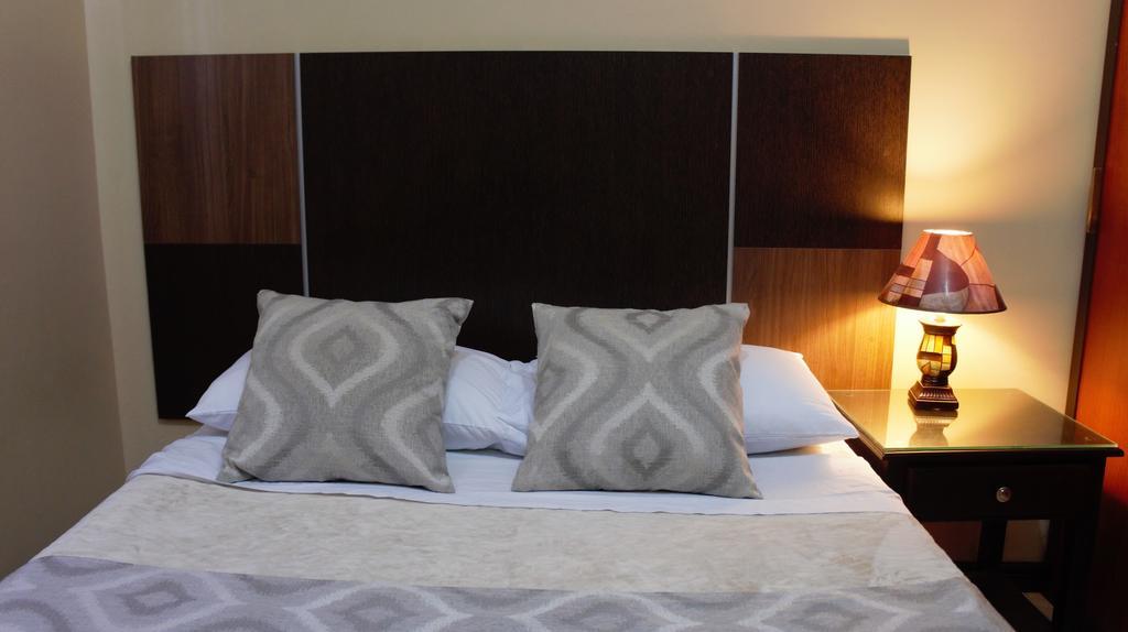 Urdesa Suites Hotel Guayaquil Exteriör bild